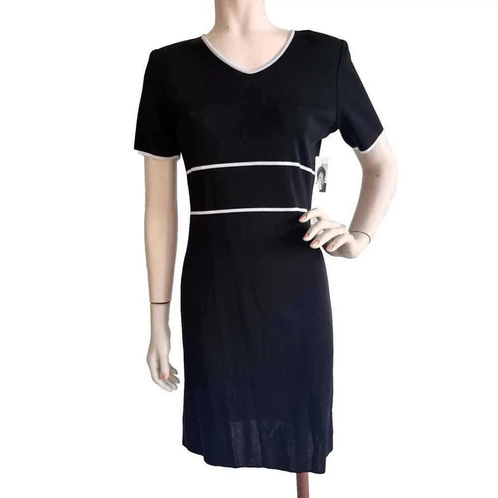 EXCLUSIVELY MISOOK Dress NWT Black V-Neck Short Sleeve Knee Length Size PS